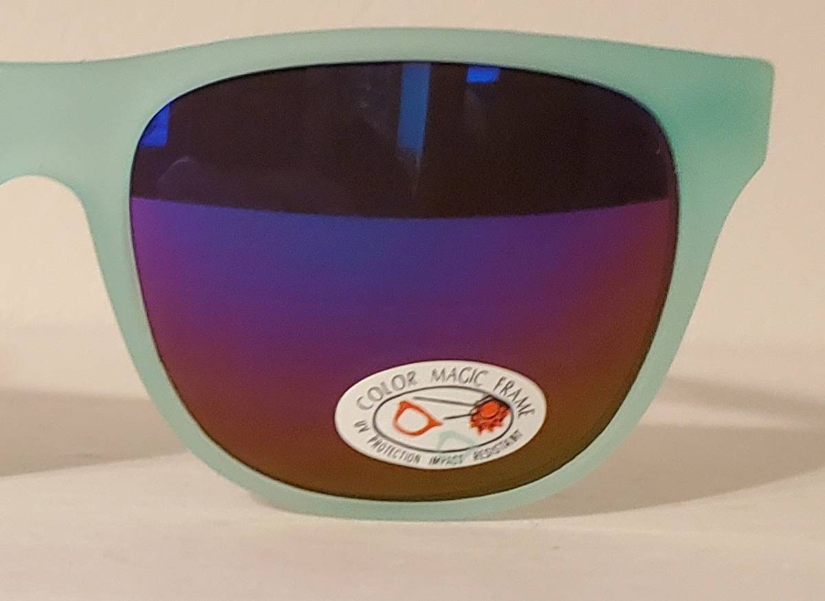 Vintage Color Changing Sunglasses // Browline // Clubmaster // 90s Vintage  Retro // Beach Shades // Green and Yellow // Funky Retro Hipster -   Canada