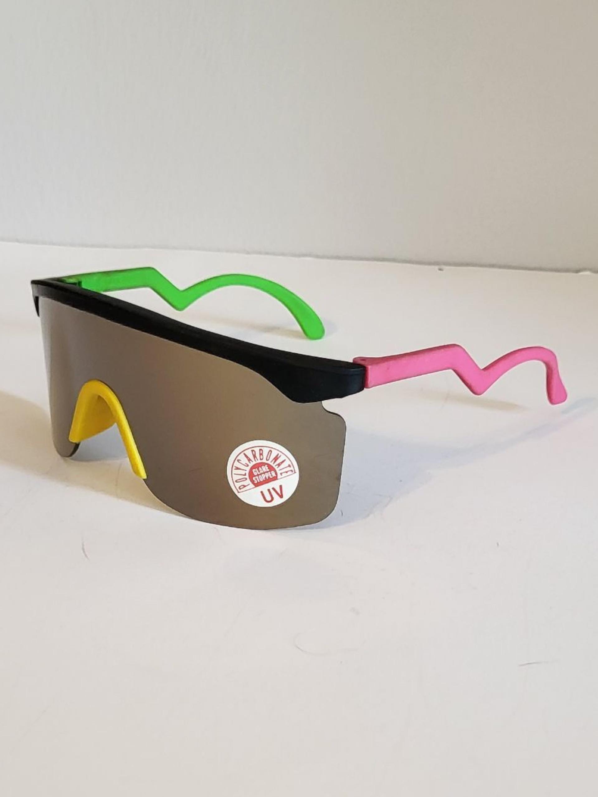 Vintage Sports Sunglasses // Colorful Zig Zag Frames // Blade