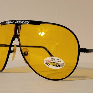 Vintage Aviator Sunglasses // Clear yellow lenses // Black Metal Frames // Night Drivers // Racing retro beach summer // 70s 80s 90s NOS
