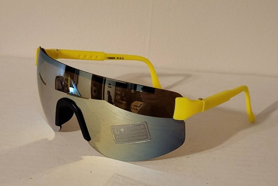 Vintage Sports Sunglasses // Gold Mirror tinted l… - image 3