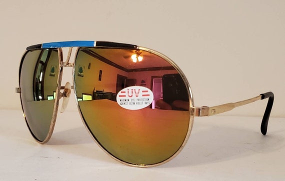 Metallic aviator sunglasses sales