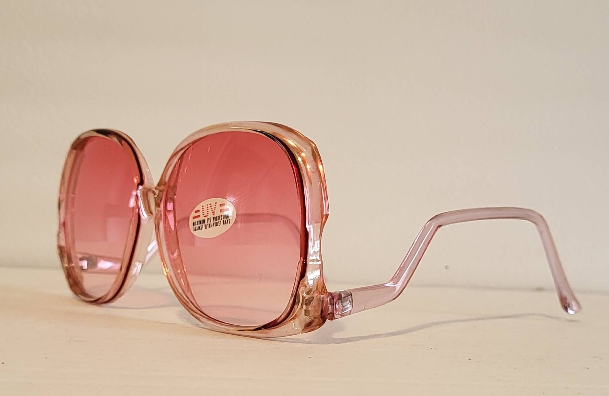 Vintage Womans Oversized Sunglasses // Rose Pink Gradient  display picture 2