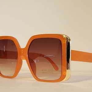 Vintage Womans oversized Sunglasses // Glossy Orange Frames with Gold Side // Gradient lens // &quot;Jackie O&quot; //VTG // Sunglasses from the 70