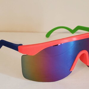 Vintage Mirrored Sunglasses From the 80s - Etsy display picture 1