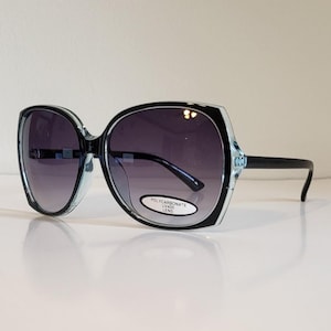 Vintage överdimensionerade solglasögon för kvinnor // Blå gradientlinser // Funky blågröna genomskinliga i svarta bågar // "Jackie O"