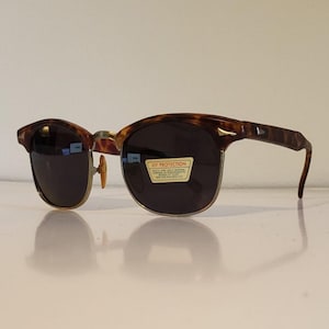 Vintage Clubmaster Sunglasses // Browline Red - Brown Tortoise Shell // Classic Beach summer sleek // Stylish classic VTG NOS Retro