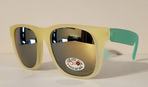 Vintage Color Changing Sunglasses // Browline Clu… - image 1