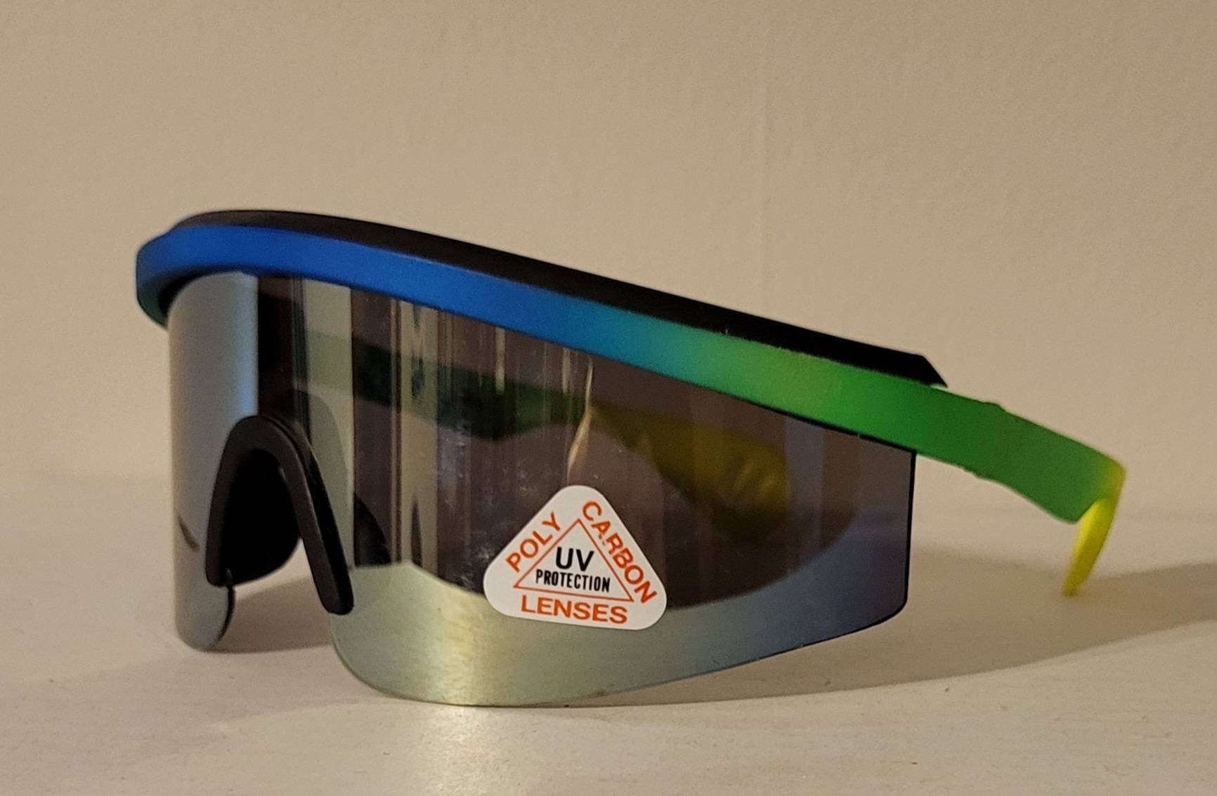 Vintage Sports Sunglasses // Blade Shades From 80s - 90s  display picture 1