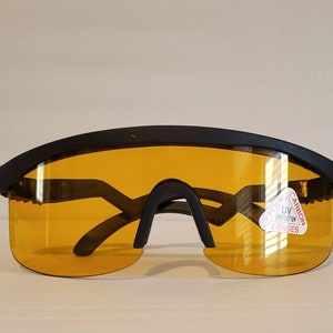 Vintage Aviator Sunglasses // Clear Orange - yellow lenses // Black Plastic zig zag frames // summer retro beach summer // night racing