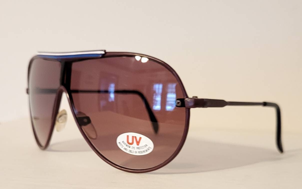 Vintage Classic Aviator Sunglasses // Brown Metal Frames 