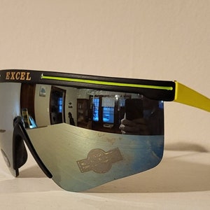 Vintage Sports Sunglasses // Mirror Lenses // Neon Yellow Frames // big shield sunglasses // Excel on brow // classic party racing beach
