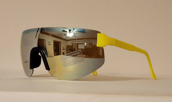 Vintage Sports Sunglasses // Gold Mirror tinted l… - image 1