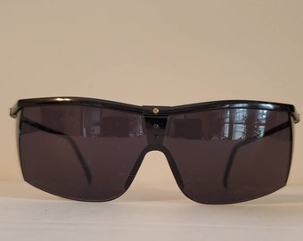 Vintage Sonnenbrille zum wickeln // Seitenlinsen zum Autofahren // Schwarze Sonnenbrille aus Kunststoff mit Sonnenschutz // True Vintage Original