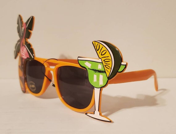 Vintage Flamingo Sunglasses // Beach Party // Haw… - image 3
