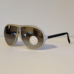 Vintage Aviator Sunglasses // Grey Rubber Front Frames //  // Reflective Mirror Lens  // &quot;Sports&quot; sunglasses VTG