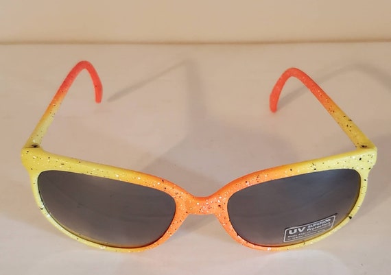 Vintage Wayfarer Sunglasses // Orange yellow Spec… - image 4