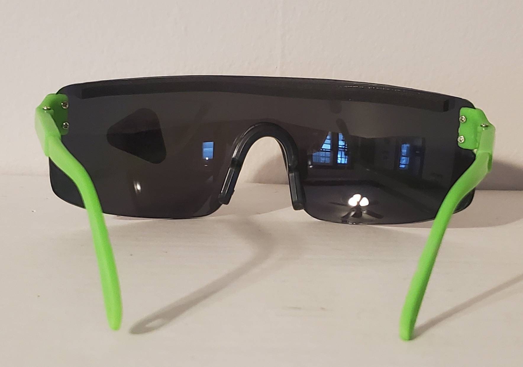 Vintage Sports Sunglasses // Rainbow Lenses // Neon Green 