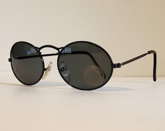 Vintage Round Oval Teashade Sunglasses // Sturdy Black Metal Frames // Hippie shades // retro cat eye // Festivals raves NOS