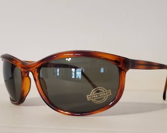 Vintage Sunglasses // Wrap Around Blade Shades // Sports