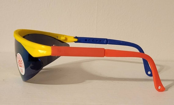 Vintage Sports Sunglasses // Slight Rainbow mirro… - image 6