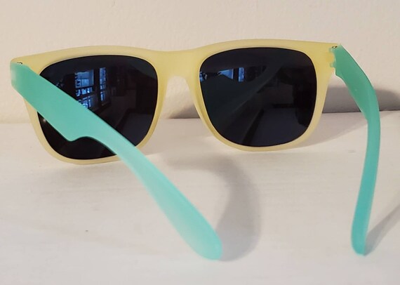 Vintage Color Changing Sunglasses // Browline Clu… - image 6