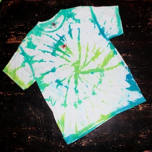 Chihuahua Neon Green & Blue Tie Dye T-Shirt Large