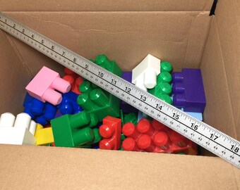 Large Vintage Lot 76 Pieces Mega Bloks Building Blocks Plastic Kids Toys  Red, Green, Blue, White, Pink, Purple, Yellow, Lt Blue, Gray