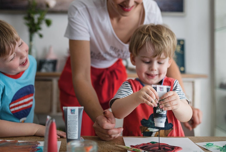 GALAH BIRD grey & fuchsia 2 Organic Stamping Fun Tubes á 50ml for beautiful hand and footprints baby imprint kit image 7