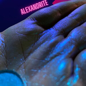 Alexandrite Multichrome Eyeshadow single Gemstone collection