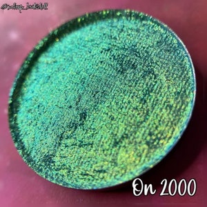 On 2000 Multichrome Eyeshadow