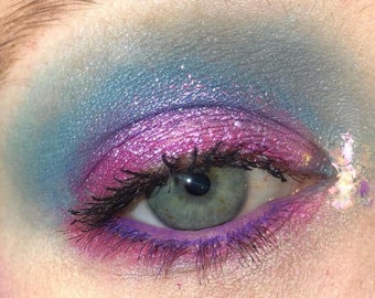 Pink Phase Metallic Eyeshadow