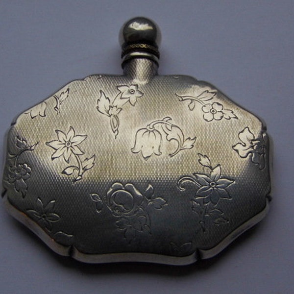 Flacon parfum. Fiole à sels. Argent 835. Gravé. Décors floral. Raffinement. Capuchon à vis.