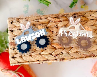 Monstertruck met konijnenoren acryl naamplaatje – Gepersonaliseerde Easter Basket Tag
