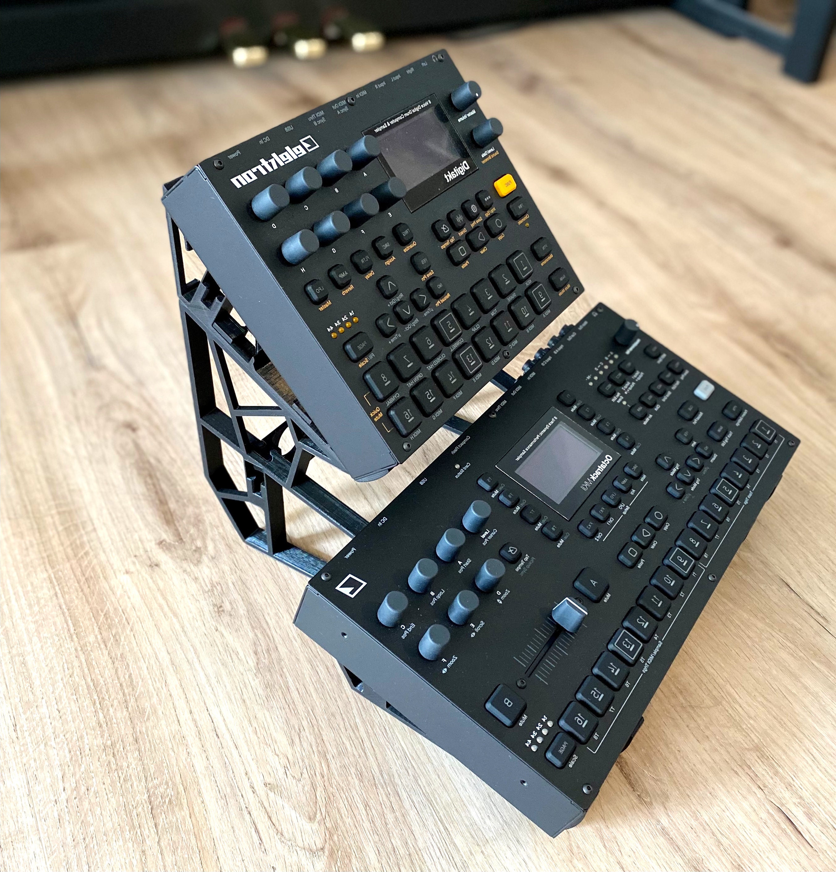 Elektron Digitakt DDS-8   エレクトロン