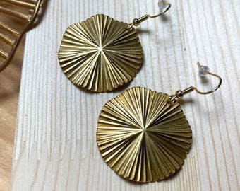 GRACE earrings - Flower charm - Gold stainless steel