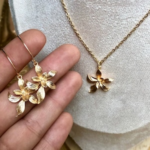FLORA set - Earrings and necklace set - Handmade