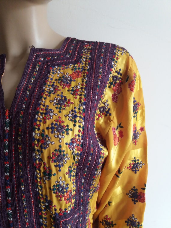 1970S handmade and  hand  EMBROIDERED PEASANT  DR… - image 4