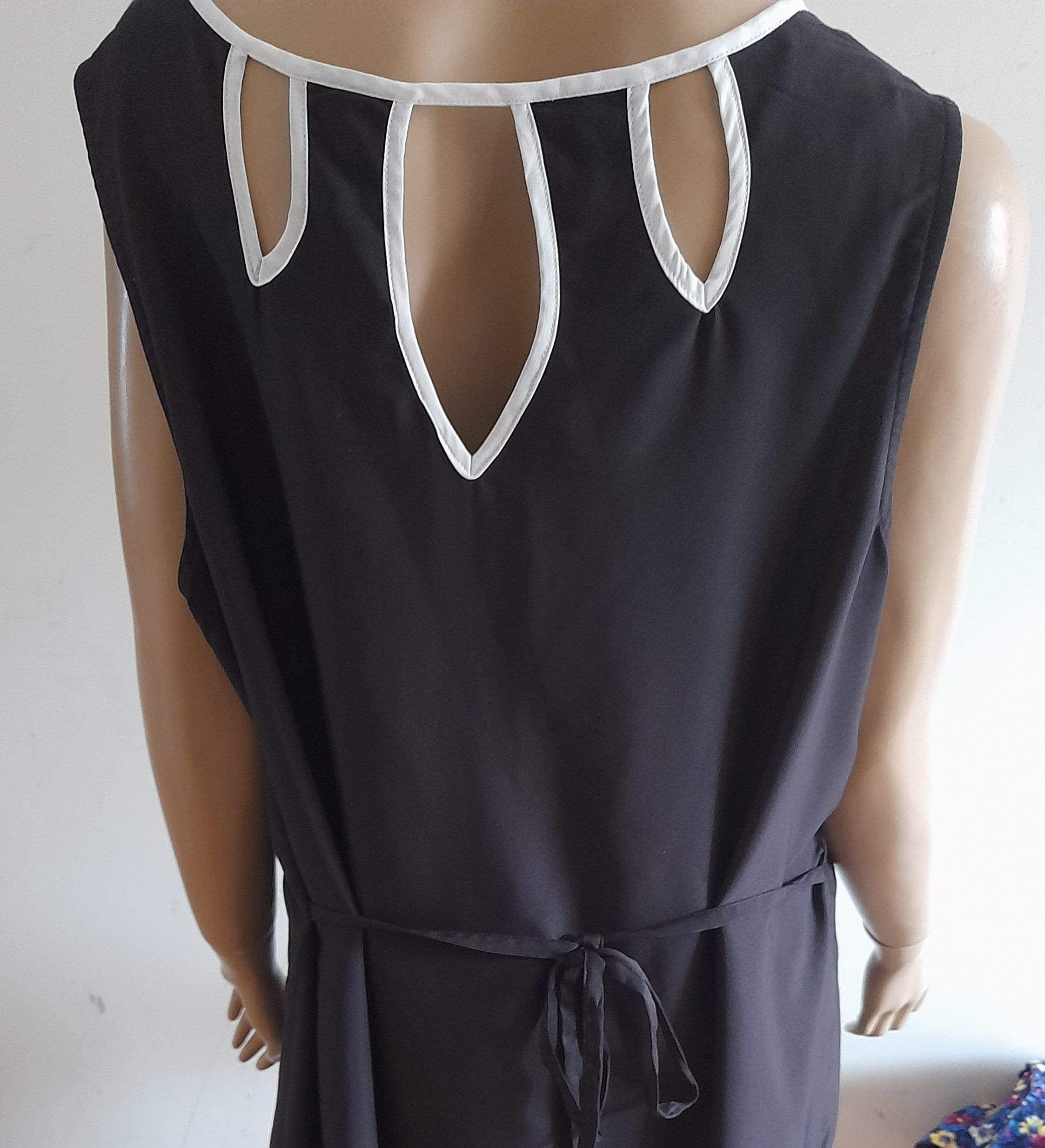 in the sixties モッズ　60s bluesdress イギリス UK 10 (US 6) Cutie Vintage 1960s Mod Navy Blue and Red