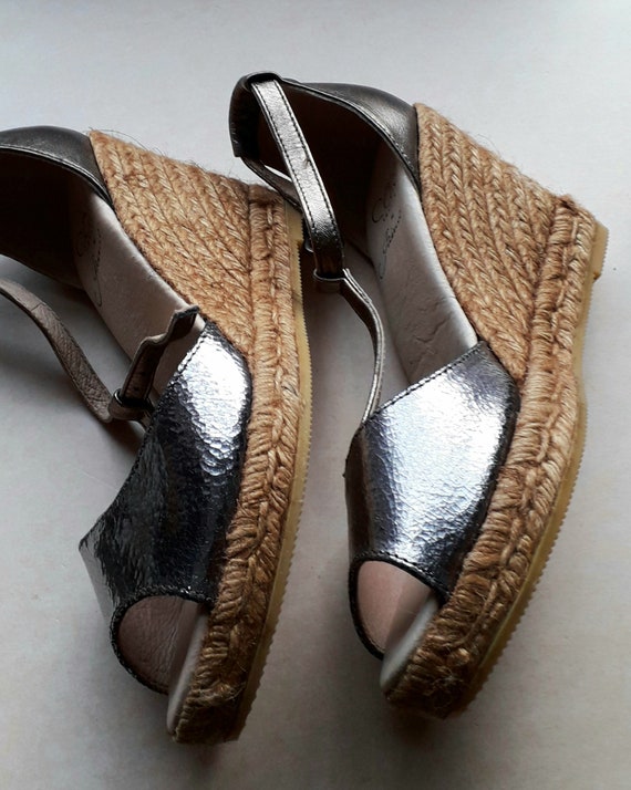 Silver sandals size 4 hot sale