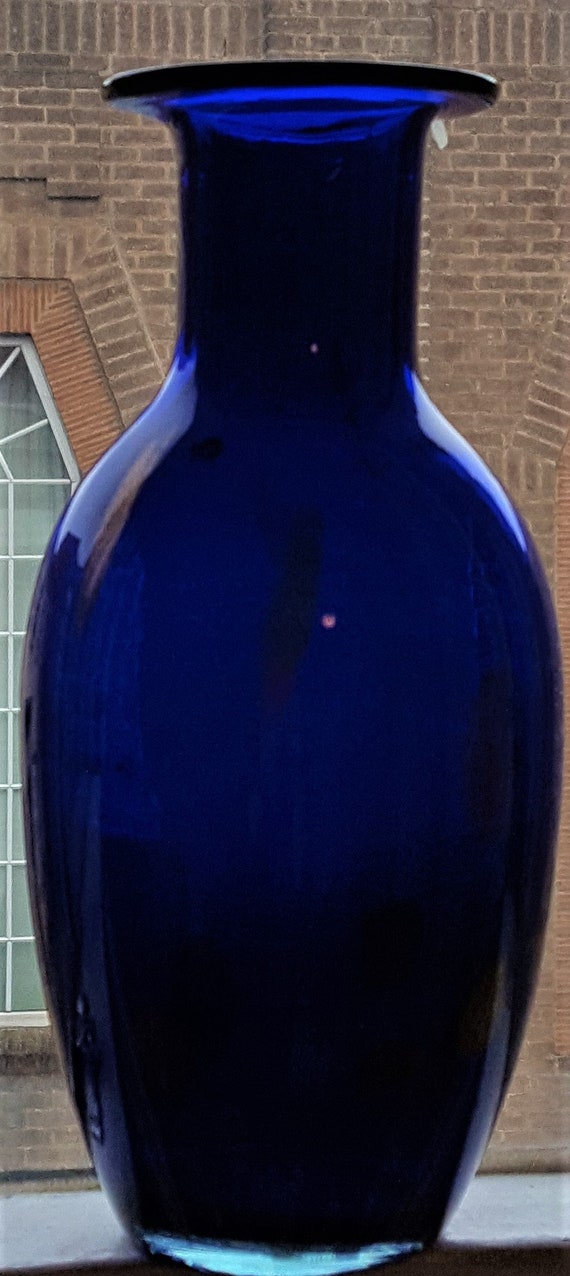 PRETTY BLUE GLASS Vase Gold Flecks - Etsy PRETTY BLUE GLASS Vase Gold Flecks - Etsy
