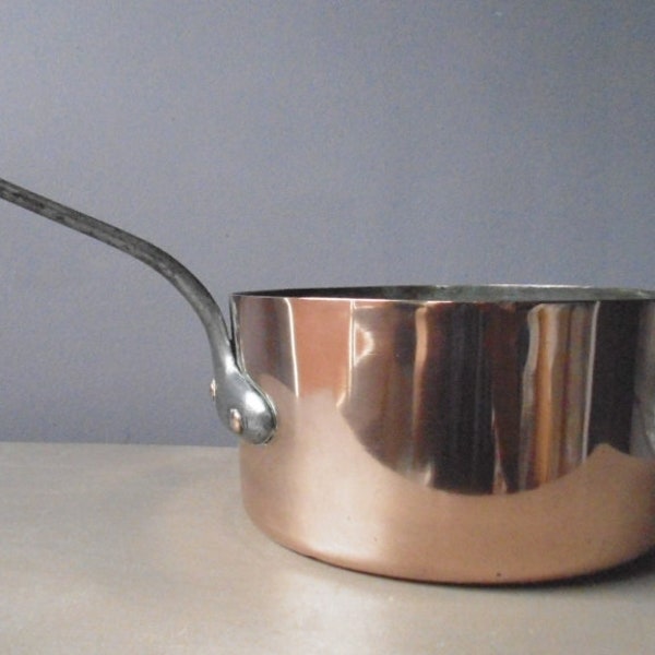 Large French copper saucepan