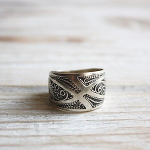 Vintage sterling silver ring size 7 / Retro chunky filigree ring / Vintage statement ring / Vtg rings for women / Antique jewelry