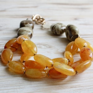Vintage chunky bead necklace / Antique beaded 1980s party jewelry / Retro yellow plastic necklace / Summer vtg jewelry accessories