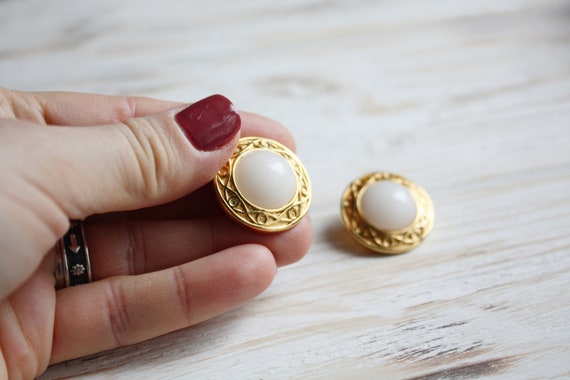 Vintage chunky bridal earrings / Antique white cl… - image 9