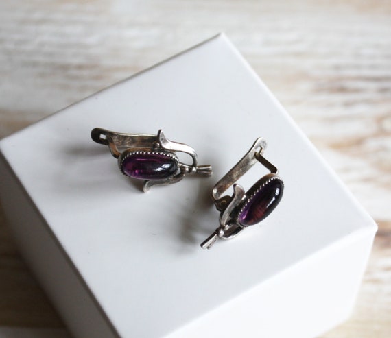 Antique purple glass earrings / Vintage latch bac… - image 1