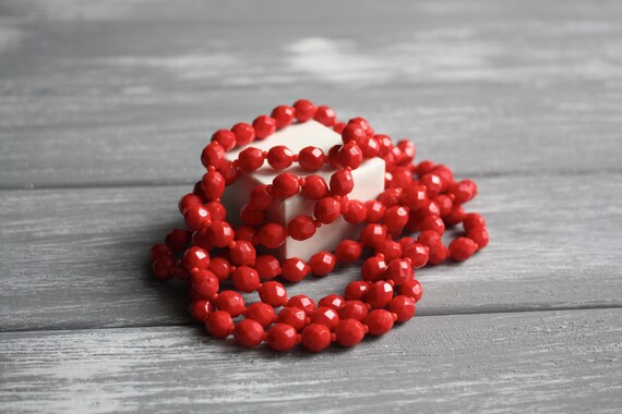 Vintage long red single strand necklace / Retro f… - image 8
