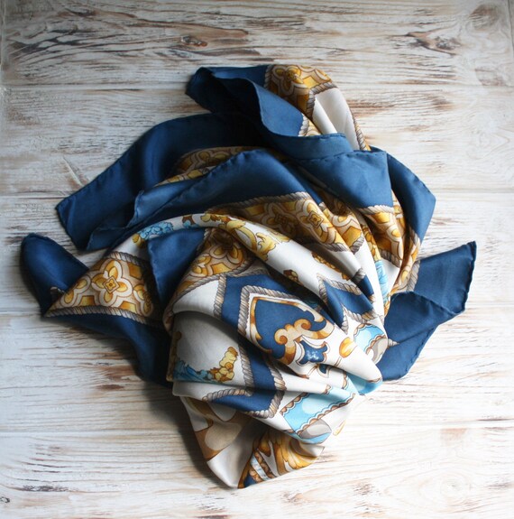 Vintage square silk scarf / Retro Etienne Aigner s