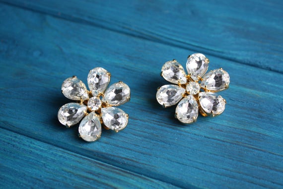 Vintage chunky crystal floral clip on earrings / … - image 4