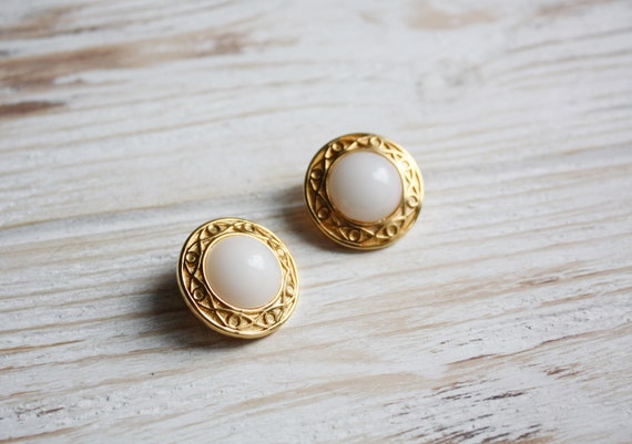 Vintage chunky bridal earrings / Antique white cl… - image 8