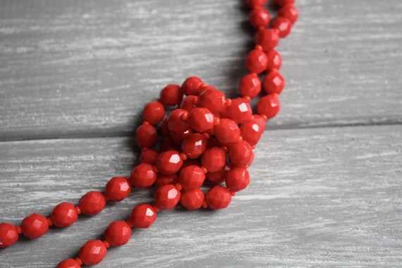 Vintage long red single strand necklace / Retro f… - image 6